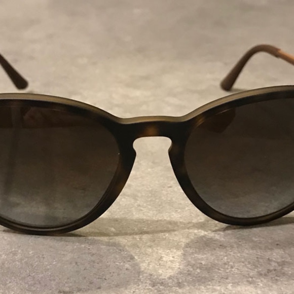 NEVER BEEN WORN - Women\'s Rayban Sunglasses RB4274 main image 5
